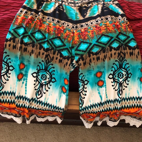 Capris - Picture 3 of 4